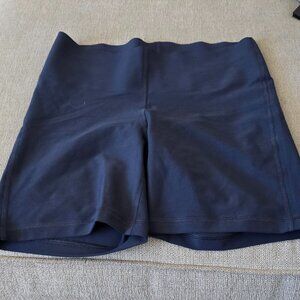 Old Navy Power Soft Sculpt Extra High Rise Bike Short Size Medium